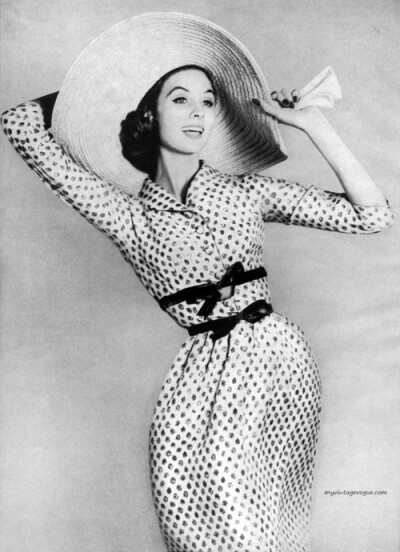 Suzy Parker wearing a dress by Jo Copeland for Harper’s Bazaar, January 1958.