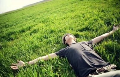 仰望天空，云是你的脸