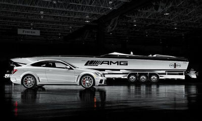 AMG inspired Cigarette Boat with MB C63.