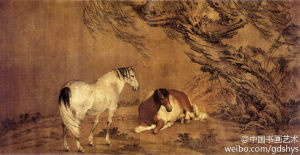 清 郎世宁《柳荫双骏图》--- 图中有两匹马，一立一卧，一棵老柳树，斜在背景中，马匹及树木均画出了明暗和凹凸，强调物象的质感和立体感。从现存的郎世宁亲笔画迹来看，它既有欧洲油画如实反映现实的艺术概括，又有中国传统绘画之笔墨趣味。