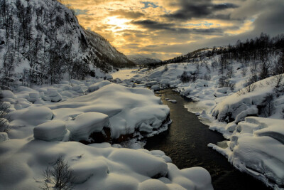 "The river HDR"