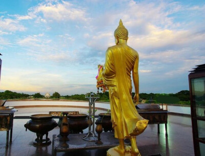 种善因得善果 来世修得如来佛