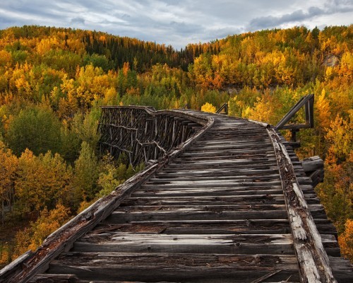 Abandoned Bridge, Alaska 废弃的桥