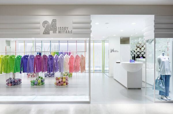 2M2 Information UN | 舒曼文化 » 24 Issey Miyake Store // 三宅一生札幌旗舰店