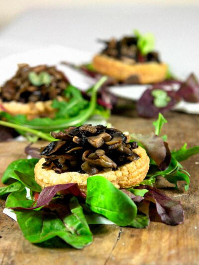 Puff Pastry Rings with Mushrooms, Onion & Rosemary