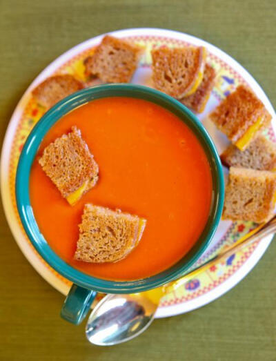 Tomato Soup with Mini Grilled Cheese Sandwich Bites