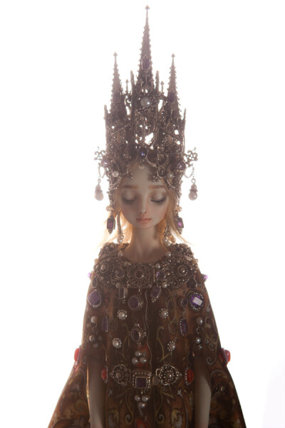 俄罗斯的娃娃雕塑艺术家Marina Bychkova创作的民族风格娃娃