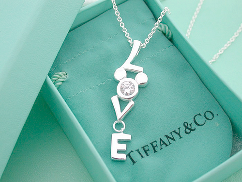 L.O.V.E Tiffany官网：http://tiffany.cn/ Tiffany真爱：http://tiffanytruelove.cn.com/ Tiffany微博：http://weibo.com/tiffanyandco