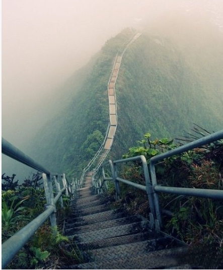 夏威夷欧胡岛上的天梯，有人敢走么～