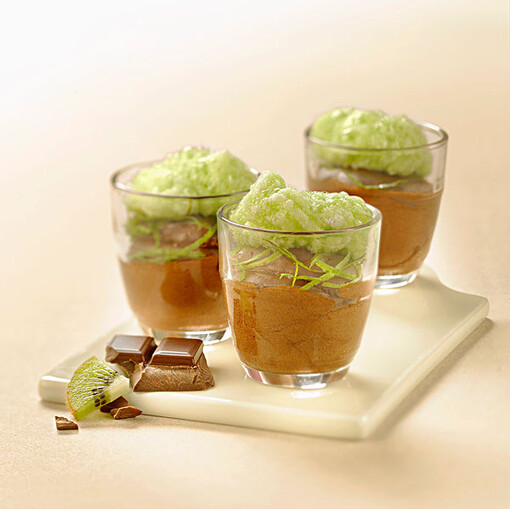 Chocolate mousse with kiwi foam