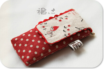 小红帽，布艺手工iphone包，相机包，手机包http://item.taobao.com/item.htm?id=13990013519&