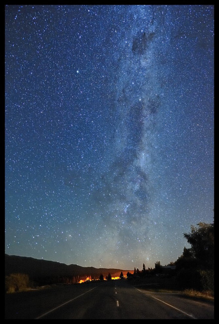 梦幻繁星，看到这灿烂星河总会想到都德的那篇《繁星》，虽已是许久之前看的文章，却似留下了某些神秘的感触。。。