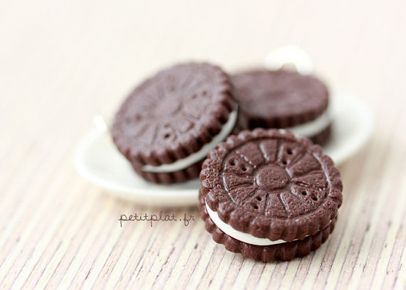 Oreo Biscuit Pendant