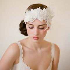 Flapper headpiece in whites - Style