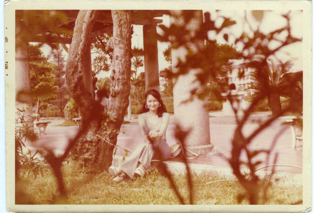 我滴妈妈超级有气质的～！有木有～！在场的男士女士们～有没有觉得拍照的人也超级有技术～是我爸爸～但是现在不知道为什么没有技术了．．．．