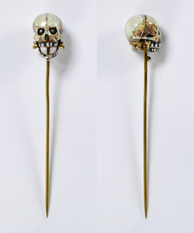 老东西了——Auguste-Germain Cadet-Picard, Electric skull stick pin, 1867 (source).、