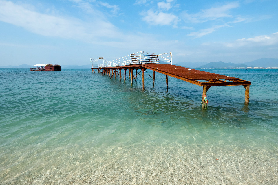 游船，码头，三亚。