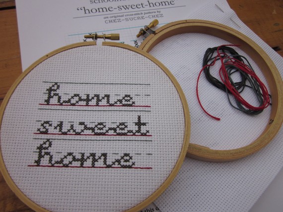 diy kit - schoolhouse script home-sweet-home cross-stitch