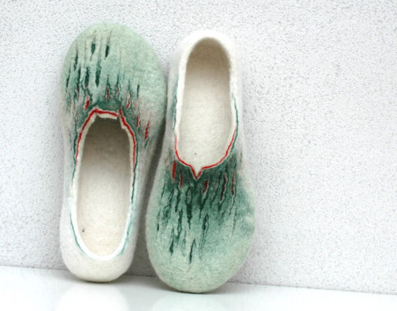 Felted slippers. Painting of Spring. Green, white red colors. For women.