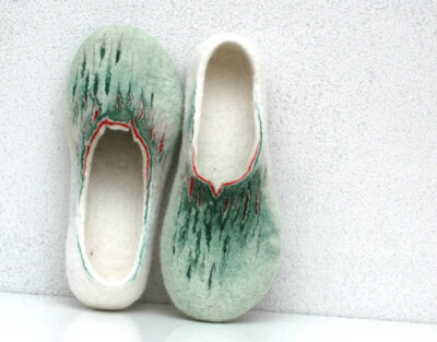 Felted slippers. Painting of Spring. Green, white red colors. For women.