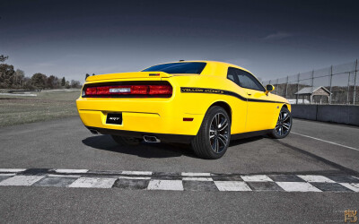 道奇Dodge Challenger SRT8 392