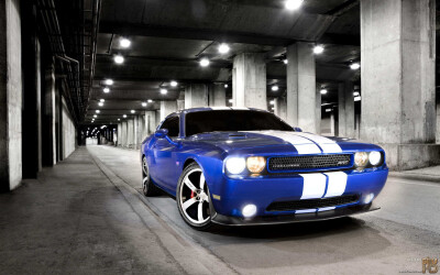 道奇Dodge Challenger SRT8 392