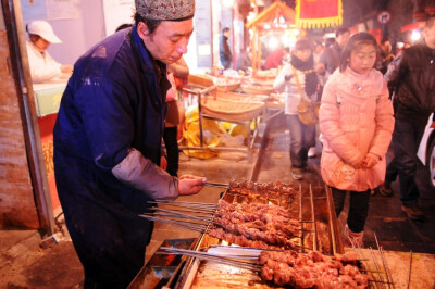 回民街的羊肉串，亲！