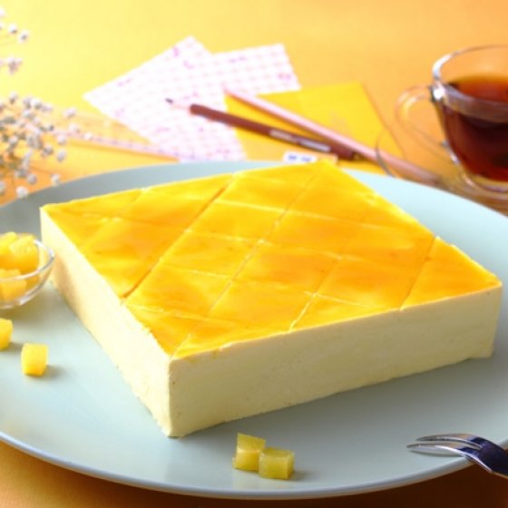 Mango Cheese Cake 芒果奶酪 柠檬、奶油和奶酪掉进芒果的橙色漩涡，一场美味风暴将至。