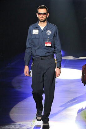 White Mountaineering 2012FW,命名为“Award Tour”,搭配很有层次感，值得一看