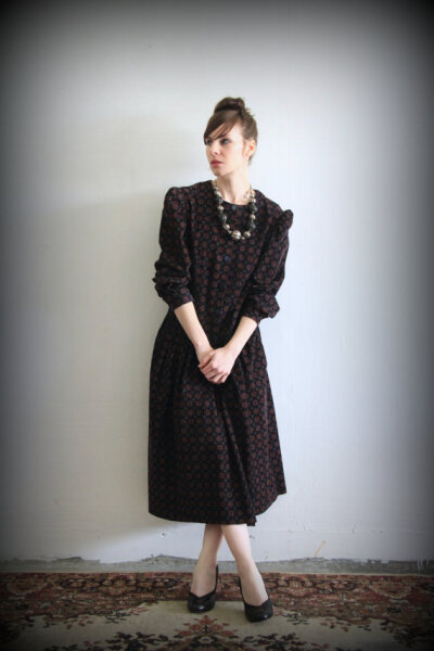 Vintage Corduroy Dress . Floral Print . Puff Sleeves . Button Down . 1980s Frock