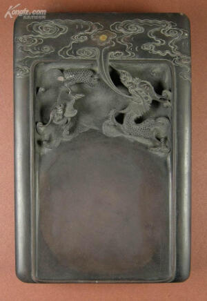 端砚  砚后雕“御赐”二字，边雕“宫保学士”印