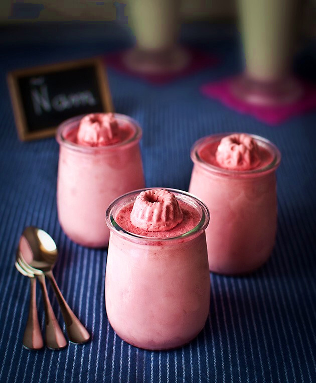 Raspberry mousse