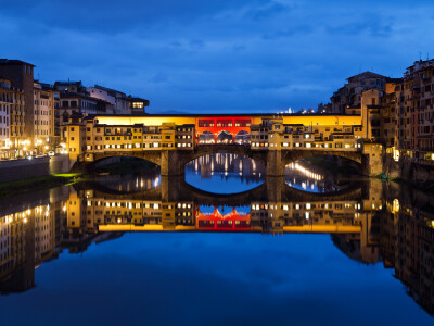 意大利 托斯卡纳 佛罗伦萨 Lights on Ponte Vecchio