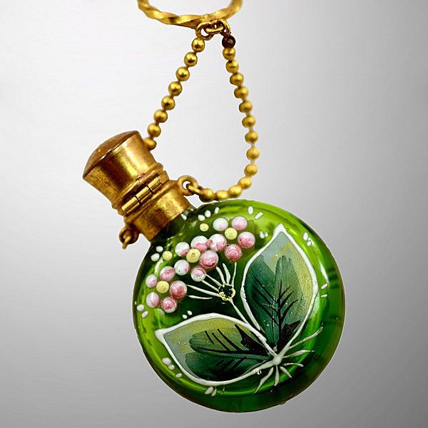 Pretty and Feminine Enameled Chatelaine Green Glass Perfume Bottle 好漂亮的香水瓶