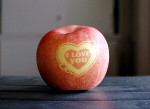 Yummy Love Apple