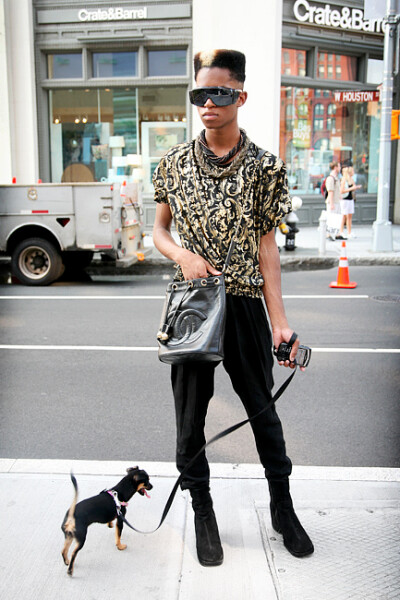 Street-fashion-090109-b