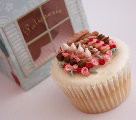 Miniature Patisserie Cupcake