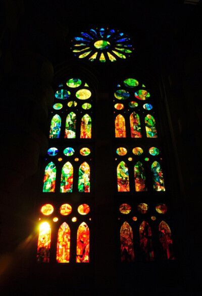 .msrl. 来自教堂的玻璃彩绘窗。