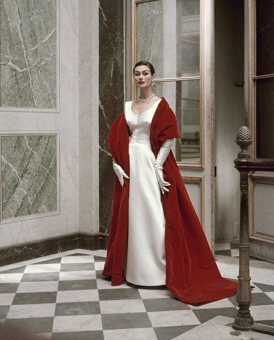 Balenciaga - Vogue 1952。@晓冬知春