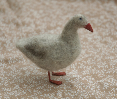 vriad_lee(Russia)的作品：needlefelted goose