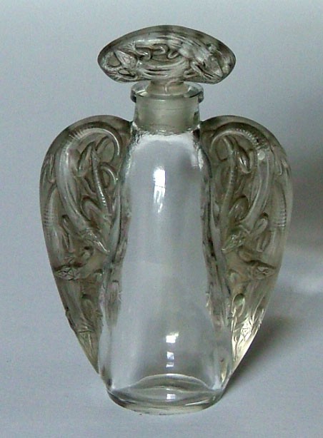 AN EXCEPTIONALLY RARE MAISON LALIQUE PERFUME BOTTLE C1915@晓冬知春