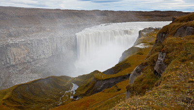 beautiful waterfall photographs