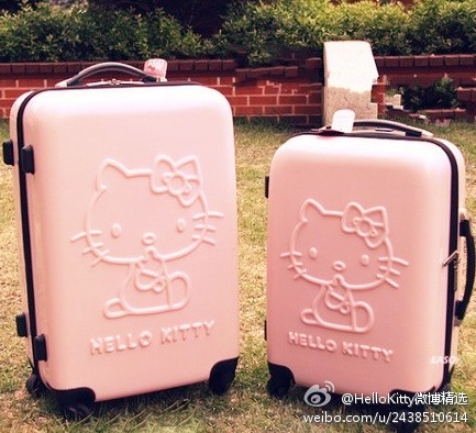 可爱的Hello Kitty行李箱