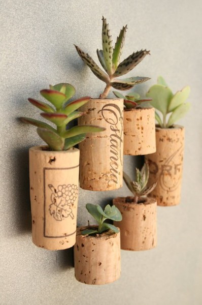 Cork Planters - how sweet!