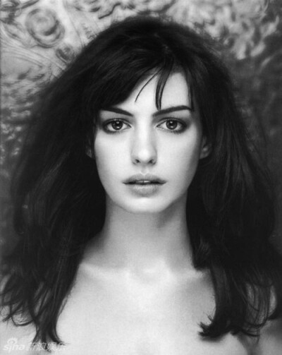 Anne Hathaway