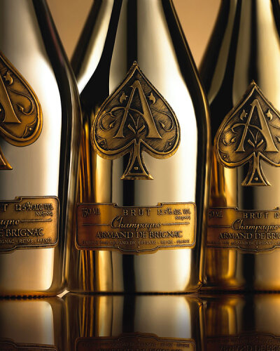 Champagne Armand de Brignac 金属瓶子