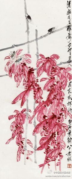 【 齐白石 《篱边清趣》】轴，纸本设色，108x42cm，1939年作。此幅数株雁来红纯以朱砂写出，淡色表现叶片的润泽，重色勾出叶片的筋脉，红而不艳，疏而不密。井字形竹架以淡墨写出，竹节分明，笔势流畅，颇见书法笔意。两只夏蝉通体浑黑，翼薄如纱；两只蝈蝈动态十足。静观之，则似鸣声入耳。