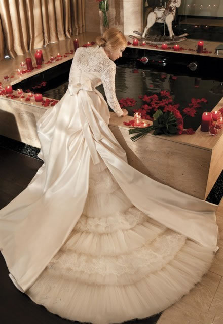 抉择了. 一起承担,别独守任何不好,这不是为我好, 只让我觉的我们之间有隔阂. 因为,我们是一辈子在一起的人.