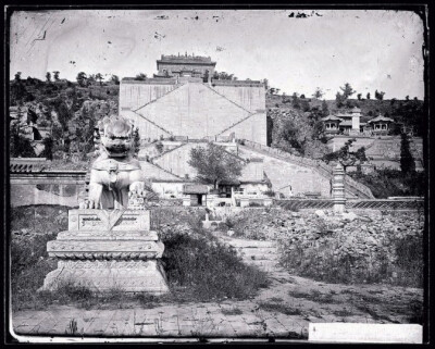 北京清漪园之大报恩延寿寺遗址 (1871-1872年)，140年前的中国肖像——约翰·汤姆逊镜头中的晚清中国