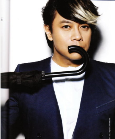 我们有时要勇于说出“关你屁事”四字，或起码怀抱着这种气魄。很多非亲非故的外人爱问：“怎么还不结婚？”，“怎还不生孩子？”，请问，关你屁事呢？难道结婚生子你保证幸福吗？不幸福你赔一千万吗？这些人从不自觉…